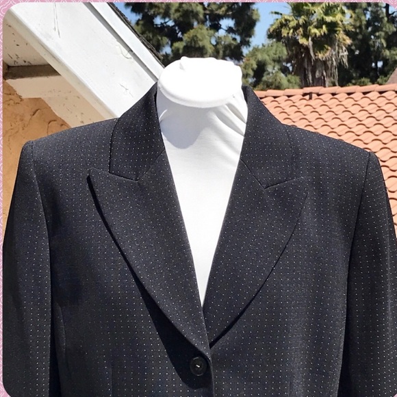 Black Micro Dot Winged Lapel Structured Tahiti Blazer - Picture 4 of 7